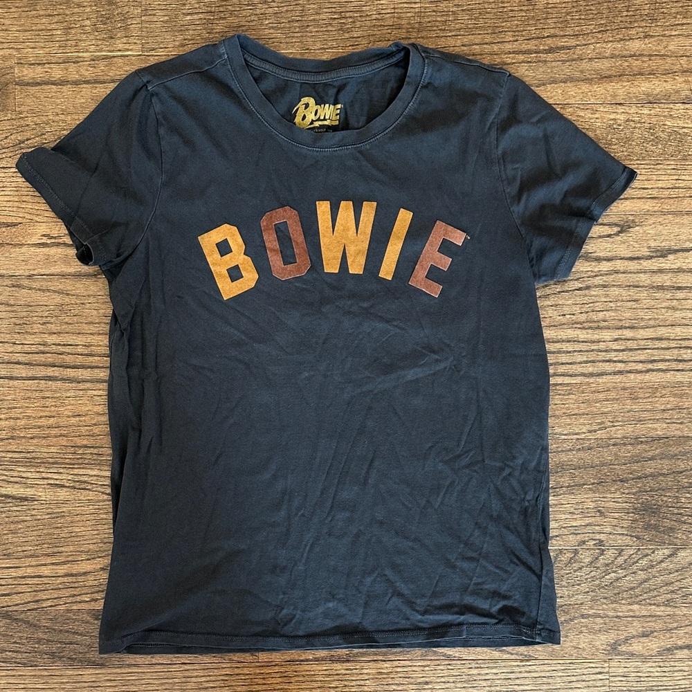 Lucky Brand Navy Tee with Gold Bowie Logo